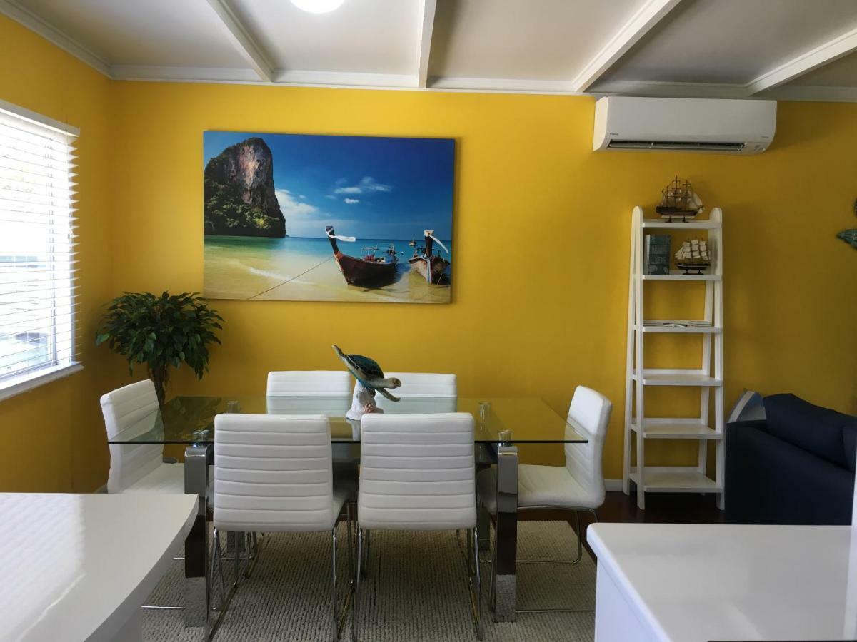 Golden Sands Beach House Βίλα Μπόουεν Εξωτερικό φωτογραφία